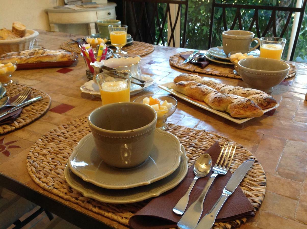 Jardin D'Antan Bed and Breakfast Ansouis Eksteriør billede